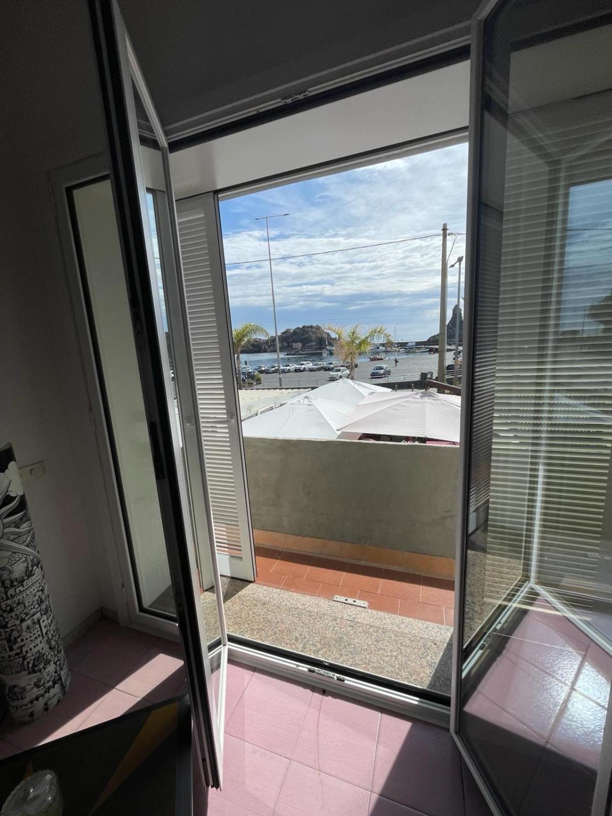 Appartamento Terrazza Faraglioni Aci Trezza Esterno foto